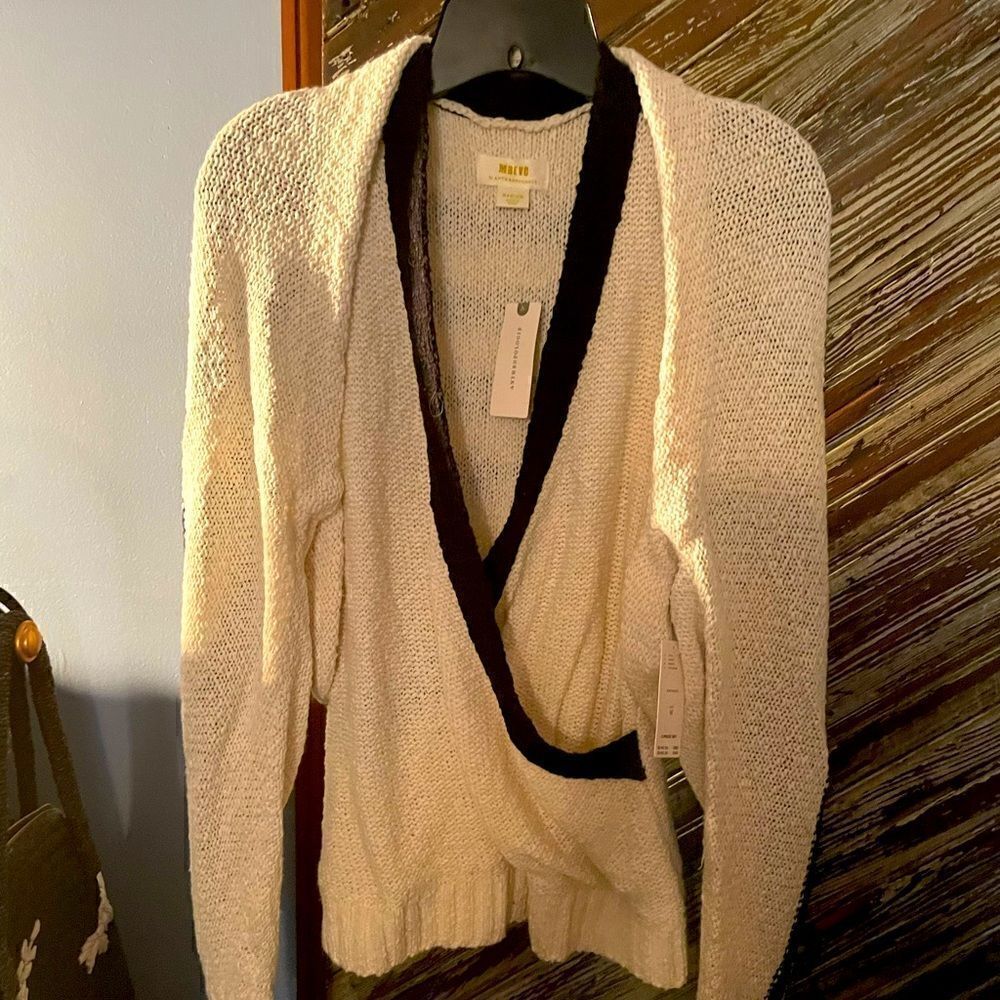 Maeve 2 piece set. Faux wrap tank and matching shrug NWT